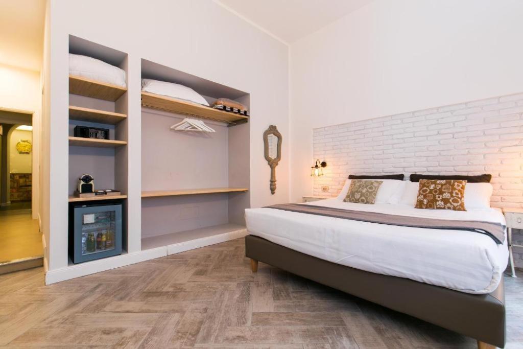 Spagna Ave Bed & Breakfast Roma